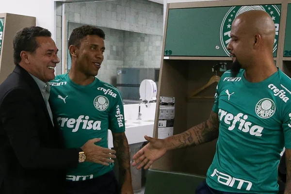 Felipe Melo elogia Luxemburgo e cobra valorização dos brasileiros