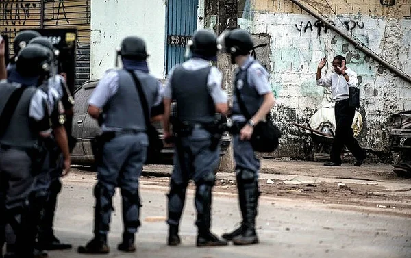 Livro destrincha papel da Justiça e de governos na letalidade policial