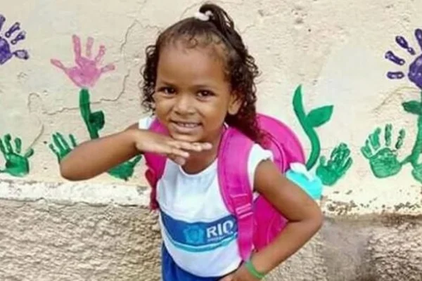 Tia de Ketellen em enterro: “Onde está o presidente?”