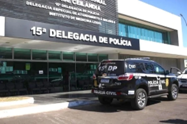 Travesti esfaqueada: 2 adolescentes e 1 adulto são suspeitos do crime