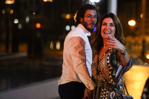 Fátima Bernardes e Túlio Gadêlha se vestem de X-Men para Carnaval