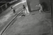 Momento em que jovem de 20 anos foi morto com 27 tiros em Moema Momento em que jovem de 20 anos foi morto com 27 tiros em Moema