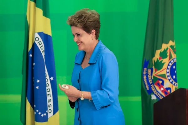 Pacote de bondades de Dilma eleva gastos do governo em R$ 10 bilhões