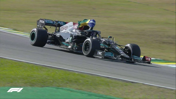 Lewis Hamilton brilha e vence o GP do Brasil de Fórmula 1