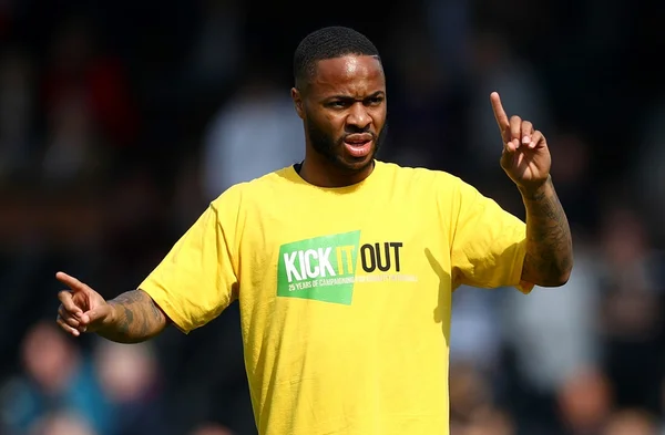 Chelsea bane torcedor que proferiu ofensas racistas a jogador do City