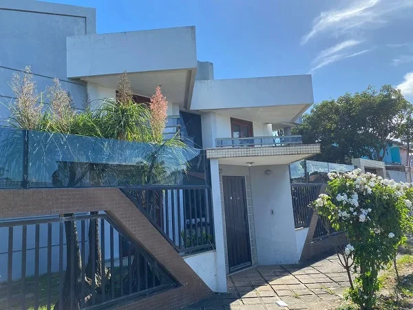 Criminosos invadem casa de ex-deputado e levam R$ 2 milhões em espécie