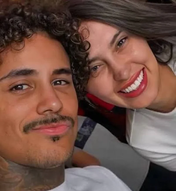 Dias após término, MC Livinho e Byanca Gabarron reatam relacionamento - destaque galeria