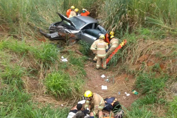 Acidente na BR 070 deixa seis feridos neste domingo de Páscoa