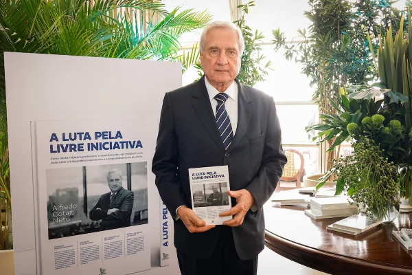 Alfredo Cotait Neto lança livro em Brasília na presença de autoridades