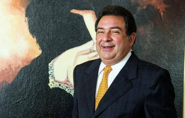 Luis Carlos Alcoforado lança livro com três textos teatrais