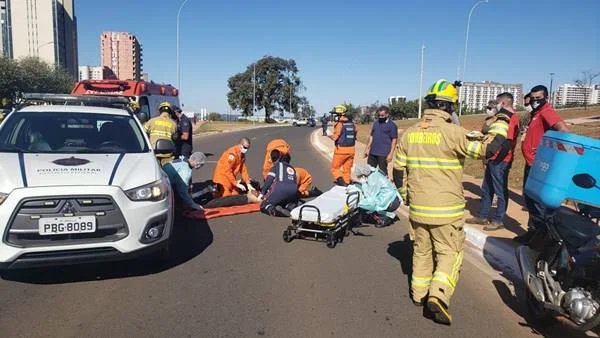 Ciclista é atropelado por veículo próximo à Torre de TV