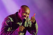 Thiaguinho em show realizado na noite desta sexta-feira (23/5) no Funn Festival