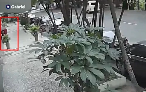 Imagens mostram entrada de suspeitos da morte de mulheres no Flamengo