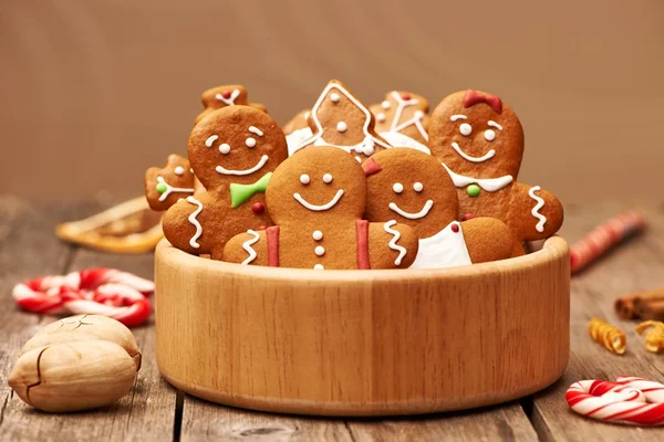 Aprenda receita de biscoito natalino para fazer com as crianças