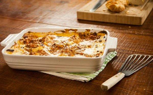 Veja o passo-a-passo da lasanha à bolonhesa da chef Rita Lobo