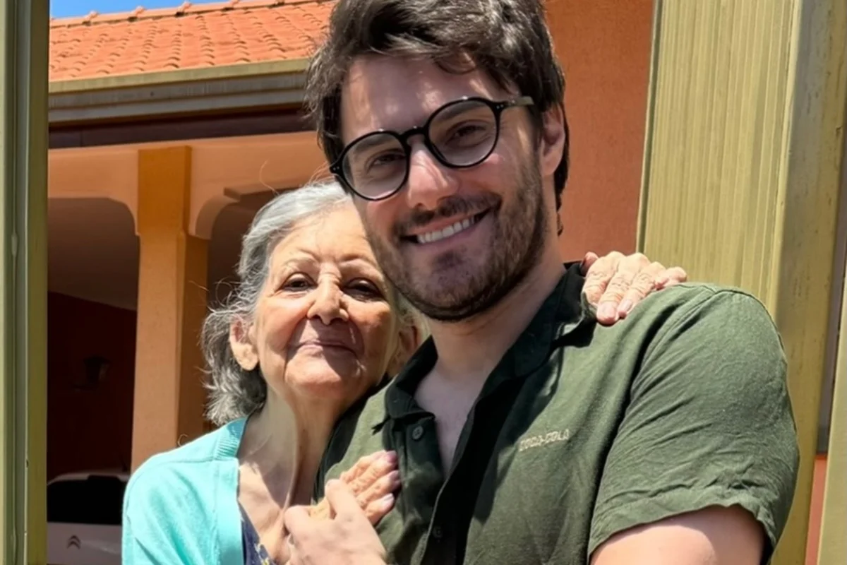 Hugo Bonèmer lamenta perda da avó, Dona Maria Celeste, e desabafa sobre luto Hugo Bonèmer lamenta perda da avó, Dona Maria Celeste, e desabafa sobre luto