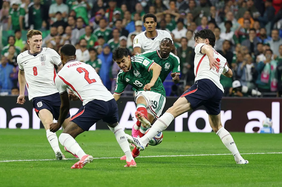 México e Inglaterra se enfrentam no Estádio Azteca México e Inglaterra se enfrentam no Estádio Azteca