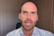 Eduardo Bolsonaro diz que Hugo Motta e Davi Alcolumbre podem sofrar sanções dos EUA
