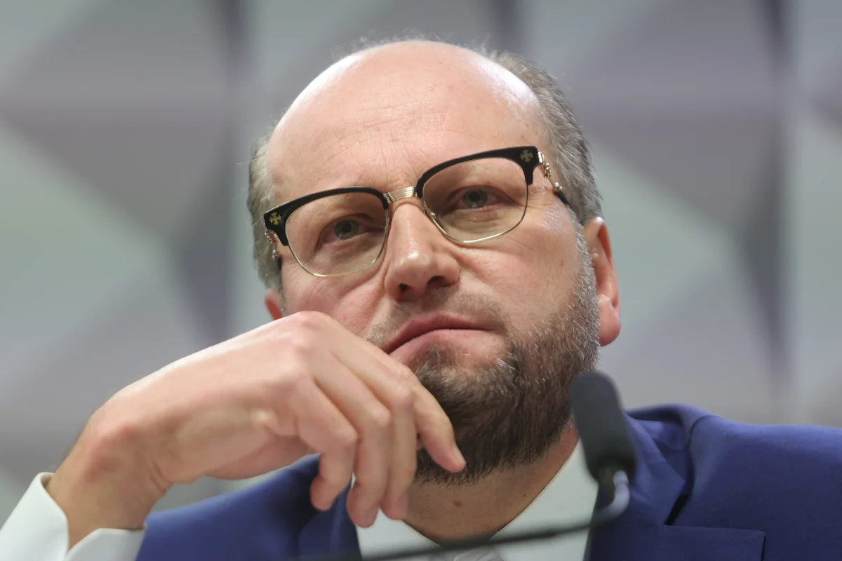 Nelson Wilians, advogado de Maurício Camisotti, é ouvido pela Comissão Parlamentar Mista de Inquérito CPMI do INSS Metrópoles Nelson Wilians, advogado de Maurício Camisotti, é ouvido pela Comissão Parlamentar Mista de Inquérito CPMI do INSS Metrópoles