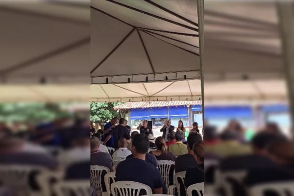 “Na porrada ou no tiro”: presidente da CLDF discute com policial em evento no DF
