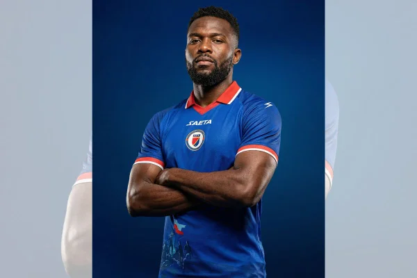 Fifa pede que fornecedora altere uniforme do Haiti; entenda o motivo