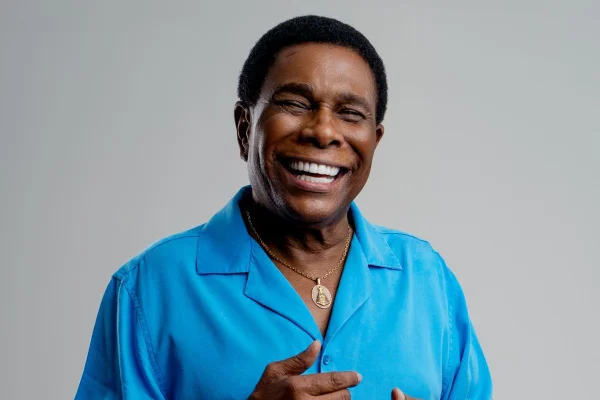 Durante mais de 50 anos, Neguinho da Beija-Flor atuou como voz principal da escola de samba. Ele deixou o posto para focar na carreira solo - Metrópoles