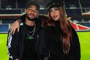 Rafaella Santos e Neymar posam para as redes sociais