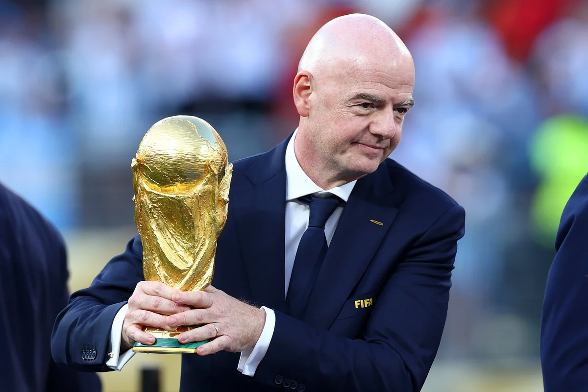 Fifa: Infantino mostra apoio de federações ao recuar em plano da FFE Fifa: Infantino mostra apoio de federações ao recuar em plano da FFE