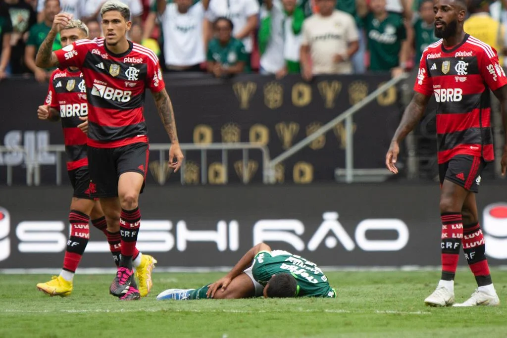 Supercopa: veja imagens do jogo eletrizante entre Palmeiras x Flamengo no Mané Garrincha - imagem 8 Supercopa: veja imagens do jogo eletrizante entre Palmeiras x Flamengo no Mané Garrincha - imagem 8