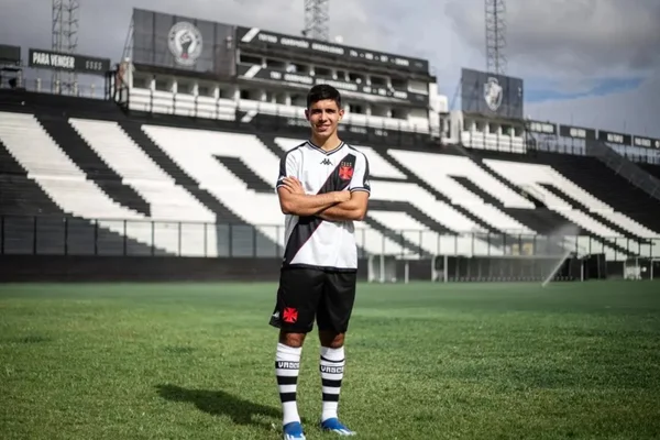 Foto colorida de Juan Sforza, do Vasco - Metrópoles