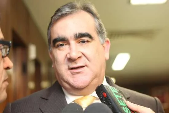 Ex-presidente do PSDB-MG vira réu em processo por desvio de recursos