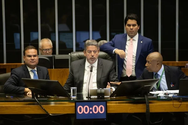 Imagem colorida mostra o presidente da Câmara dos Deputados, Arthur Lira - Metrópoles