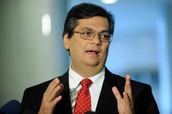 Para fugir da crise econômica, Estados se organizam em consórcios