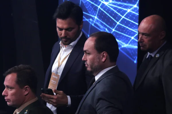 Carlos Bolsonaro no debate da Band