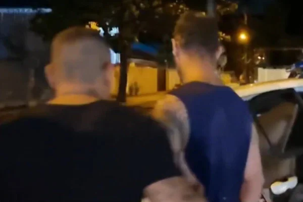 Print de um vídeo da prisão do DJ e produtor musical - Metrópoles