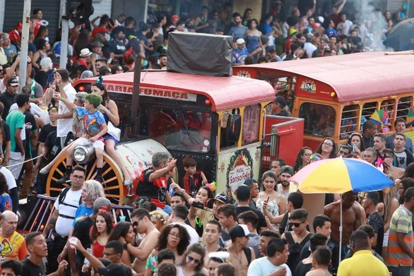 Carnaval 2020: escolas de samba e blocos do DF pedem mais verba