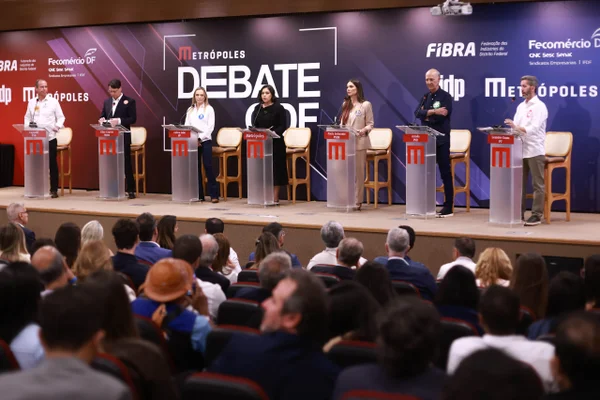 Debate: candidatos criticam governo atual e citam propostas em 1º bloco