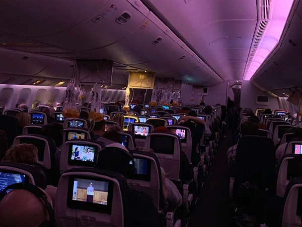 “Turbulência de céu claro” fere passageiros em voo da Air Canada