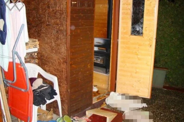 Mãe e filha morrem após ficarem presas dentro de sauna