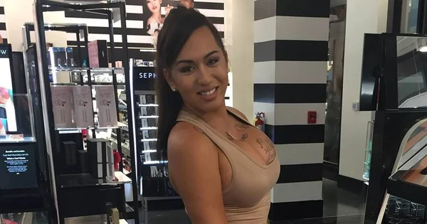 Jovem trans denuncia assédio sexual do chefe ao vivo no Facebook