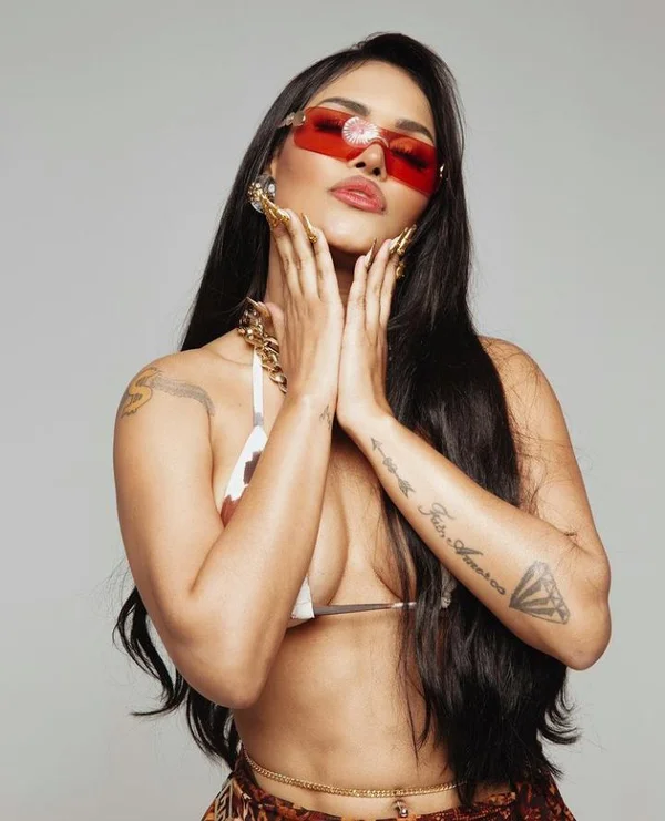 Ex-BBB Flay passa vexame na web por comentário equivocado. Saiba qual - destaque galeria Ex-BBB Flay passa vexame na web por comentário equivocado. Saiba qual - destaque galeria