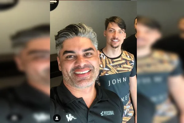 Ex-personal do filho 04 de Bolsonaro denuncia ter sido seguido em Brasília