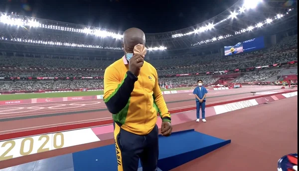 Na última tentativa, João Victor leva bronze no arremesso de peso F37