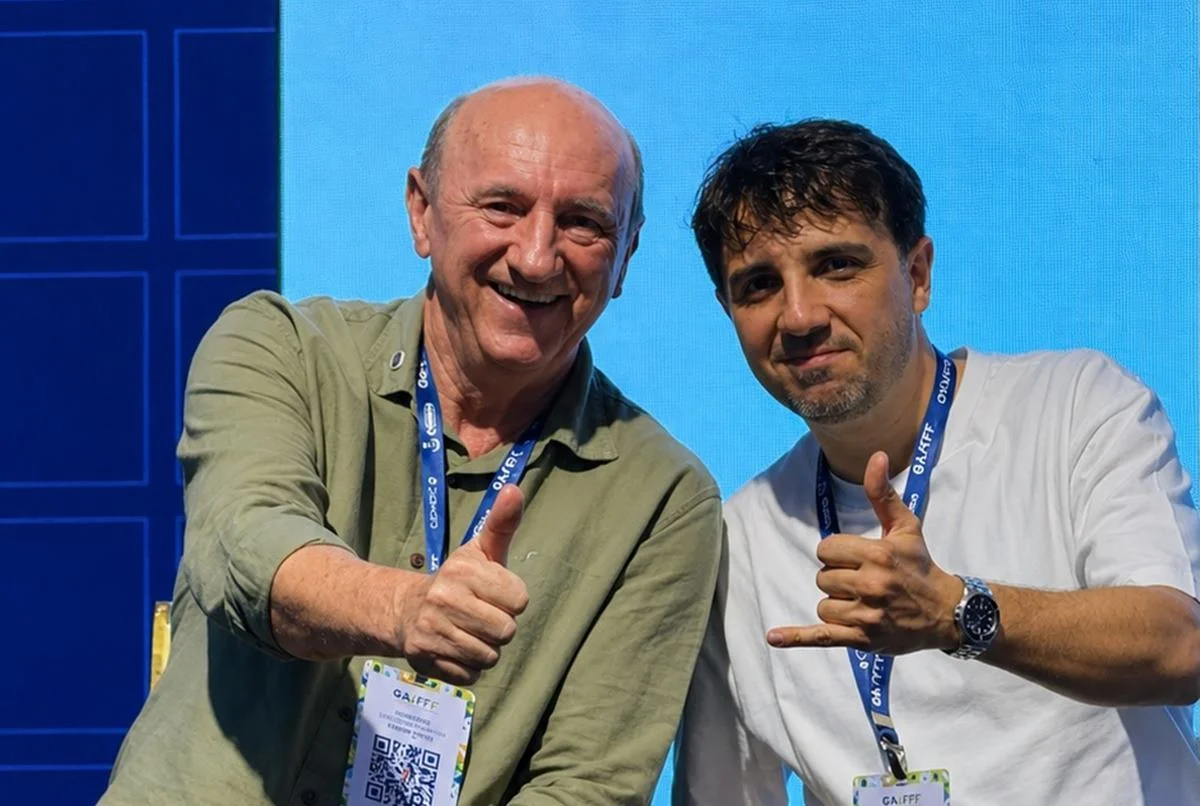 Renan Santos ao lado de Neri Geller Renan Santos ao lado de Neri Geller