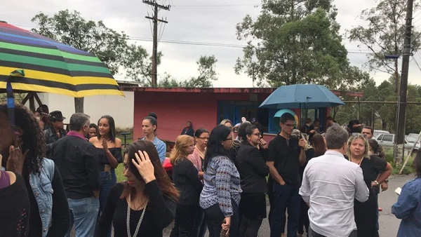 Servidores do Instituto de Saúde Mental protestam contra mudança