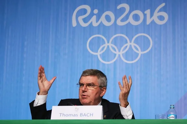 Alemão, Bach celebra ouro do Brasil no futebol: ‘Muito contente’