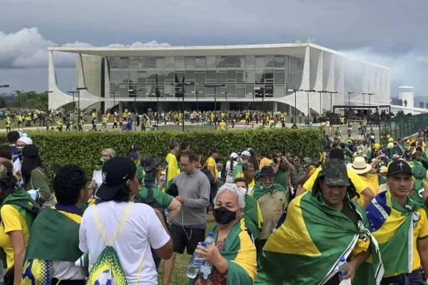 O Tribunal de Justiça de São Paulo entendeu que a entidade Sleeping Giants fez um "recorte malicioso" ao publicar vídeo da emissora - Metrópoles