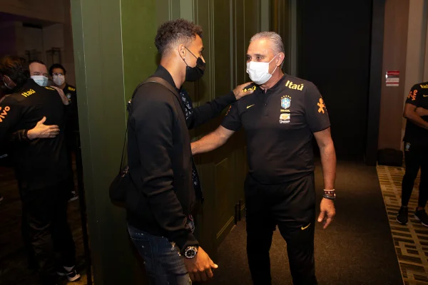 Com 5 jogadores, Seleção começa a se apresentar em Bogotá, na Colômbia