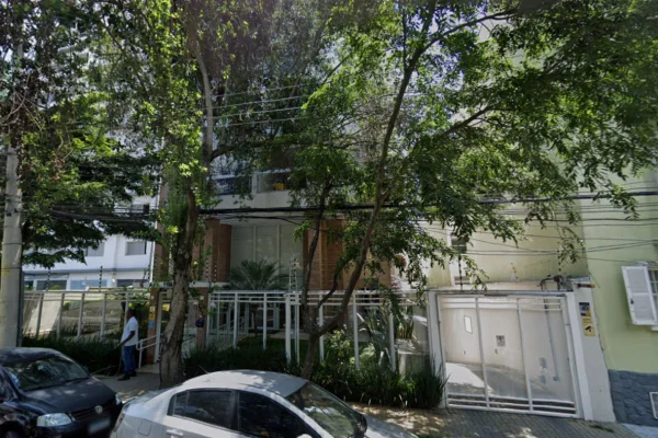 Imagem colorida de condomínio em SP