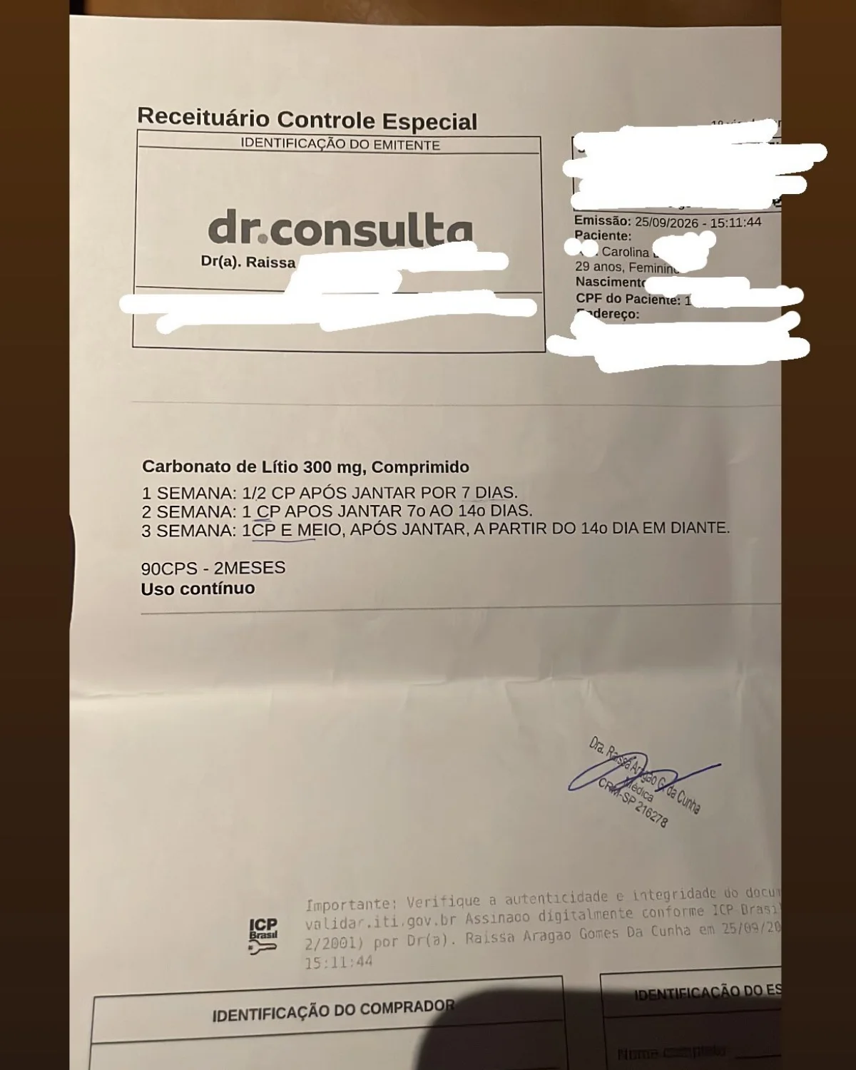 Lekker mostrou o receituário do medicamento que teria causado o aumento da vontade de urinar Lekker mostrou o receituário do medicamento que teria causado o aumento da vontade de urinar
